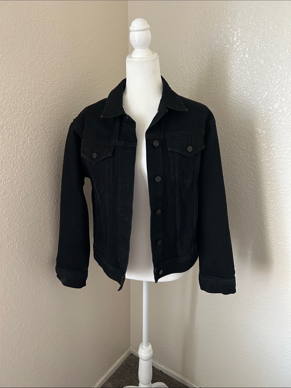 Everlane Black Denim Button-Up Jean Jacket